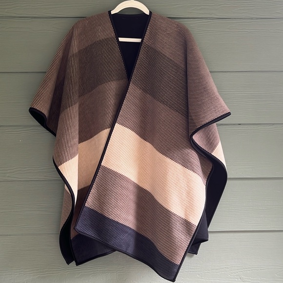 Jackets & Blazers - 4for$20🛍️ PONCHO FLEECE NEUTRAL